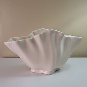 Vintage Haeger Matte Ivory Earthenware Pottery Planter Vase